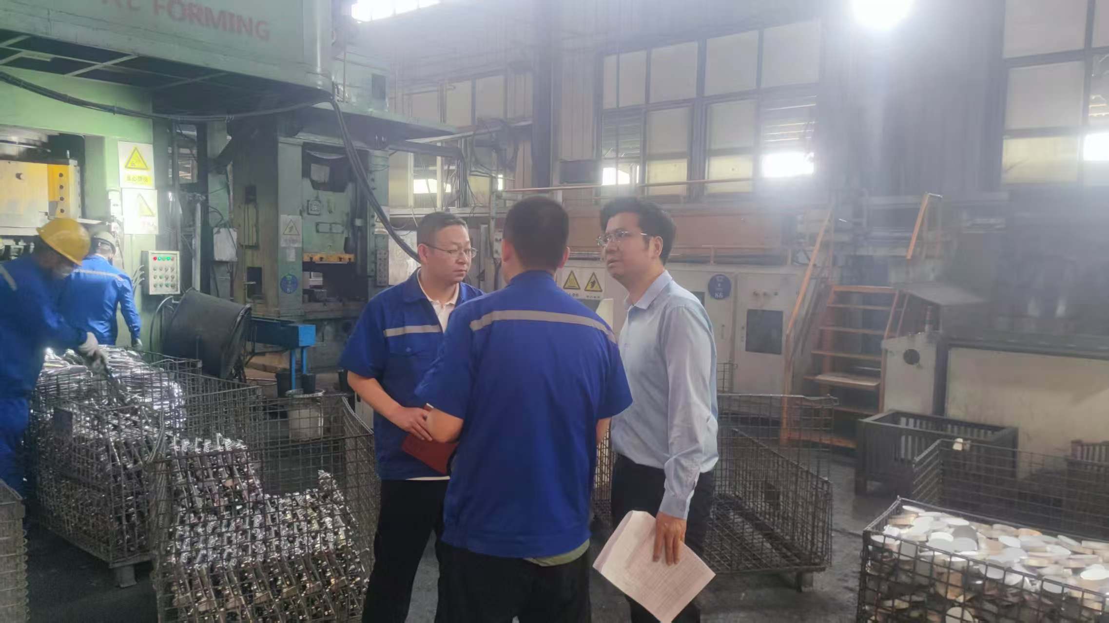 插入图片